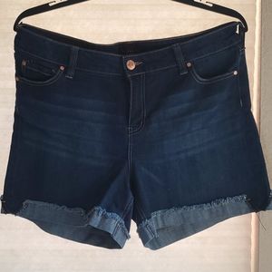 Celebrity Pink short shorts